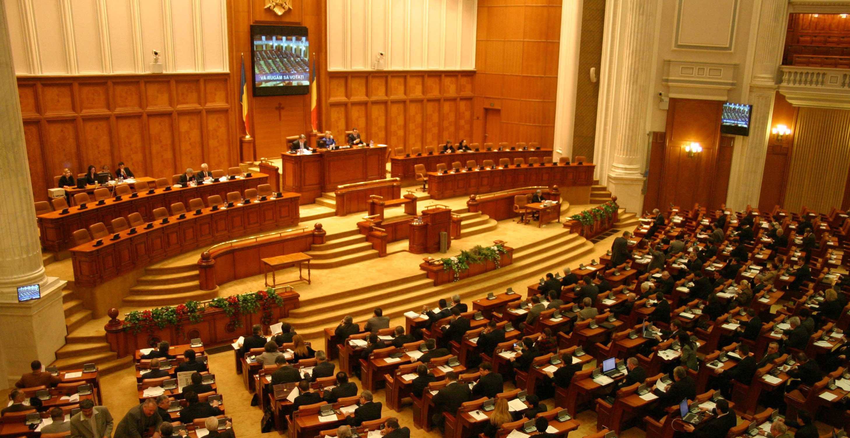 parlament comisie