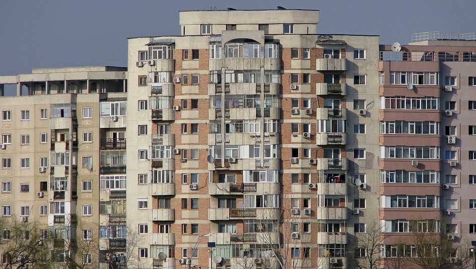 România are cel mai vechi stoc de locuinţe din UE
