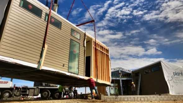 Amazon ar putea produce case prefabricate cu tehnologie de ultimă oră