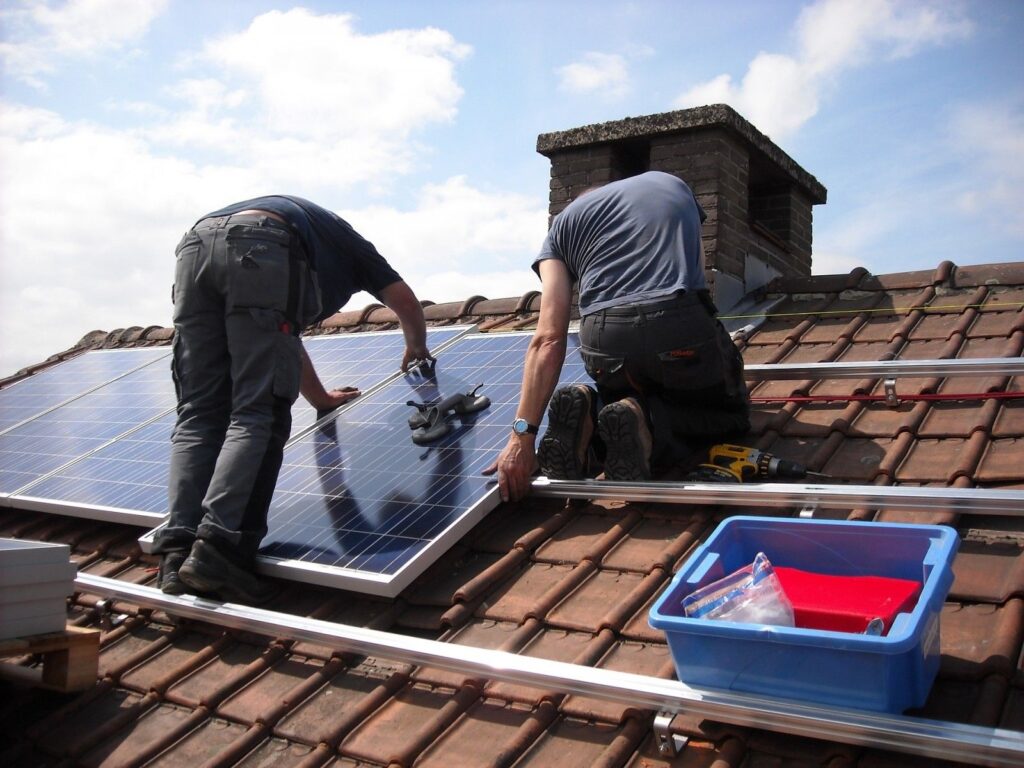 panouri-fotovoltaice-eficienta-energetica